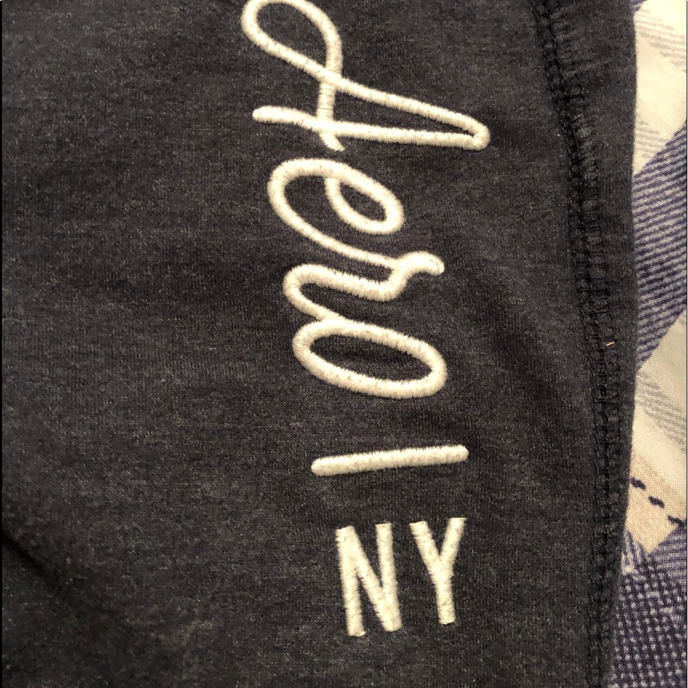 Aeropostale *PRE OWNED* Small